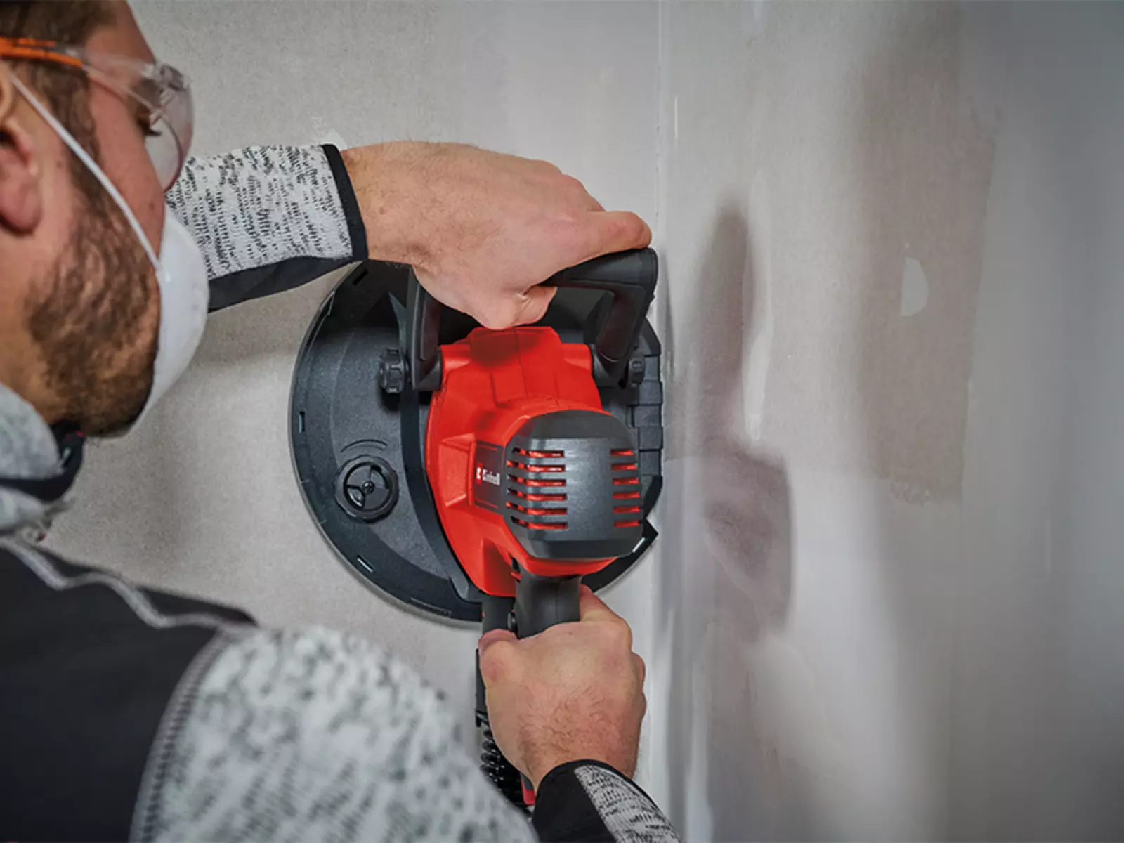 Підходить для кожної стіни