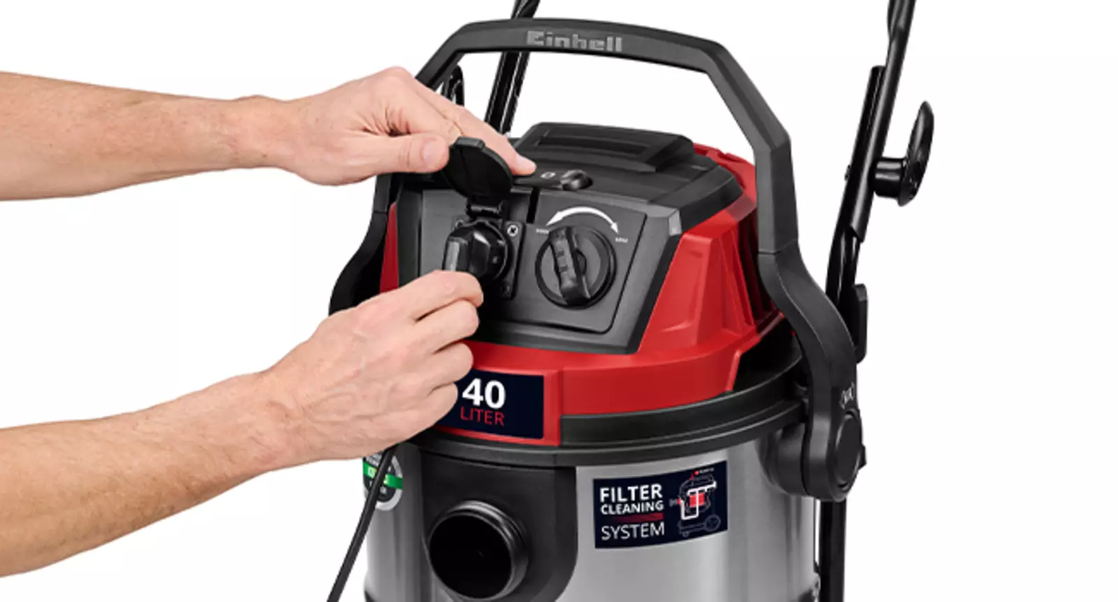 Користувач активує систему очищення фільтра пилососа для вологого/сухого прибирання Einhell TE-VC 4090 SACL одним натисканням кнопки.