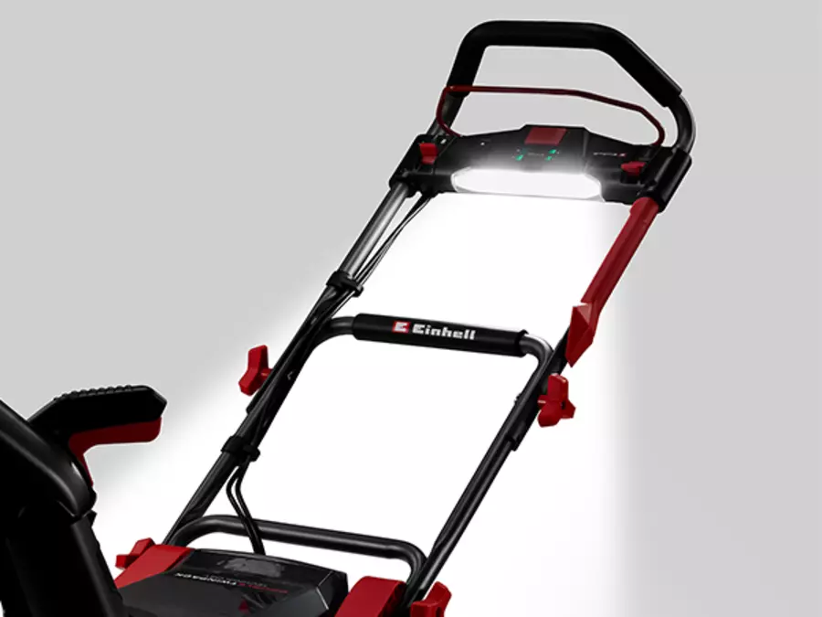 Акумуляторний снігоприбирач Einhell GP-ST 36/53 Li E BL-Solo зі світлодіодним робочим ліхтарем на ручкі.